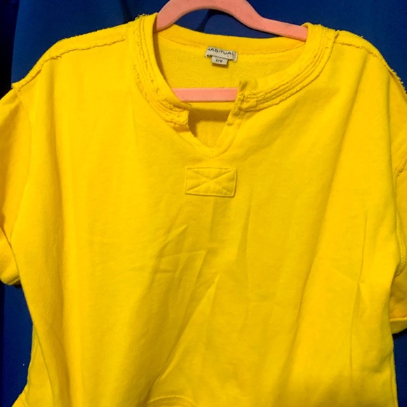 Girls two piece shirt/shorts set. Size 7/8 - Picture 2 of 4